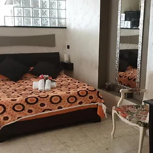 Casa Tua A Piazza Del Popolo Roma