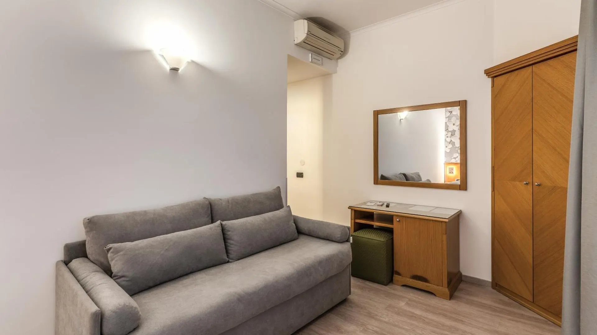 Roma Dei Papi B&B 2*, Rome Italy